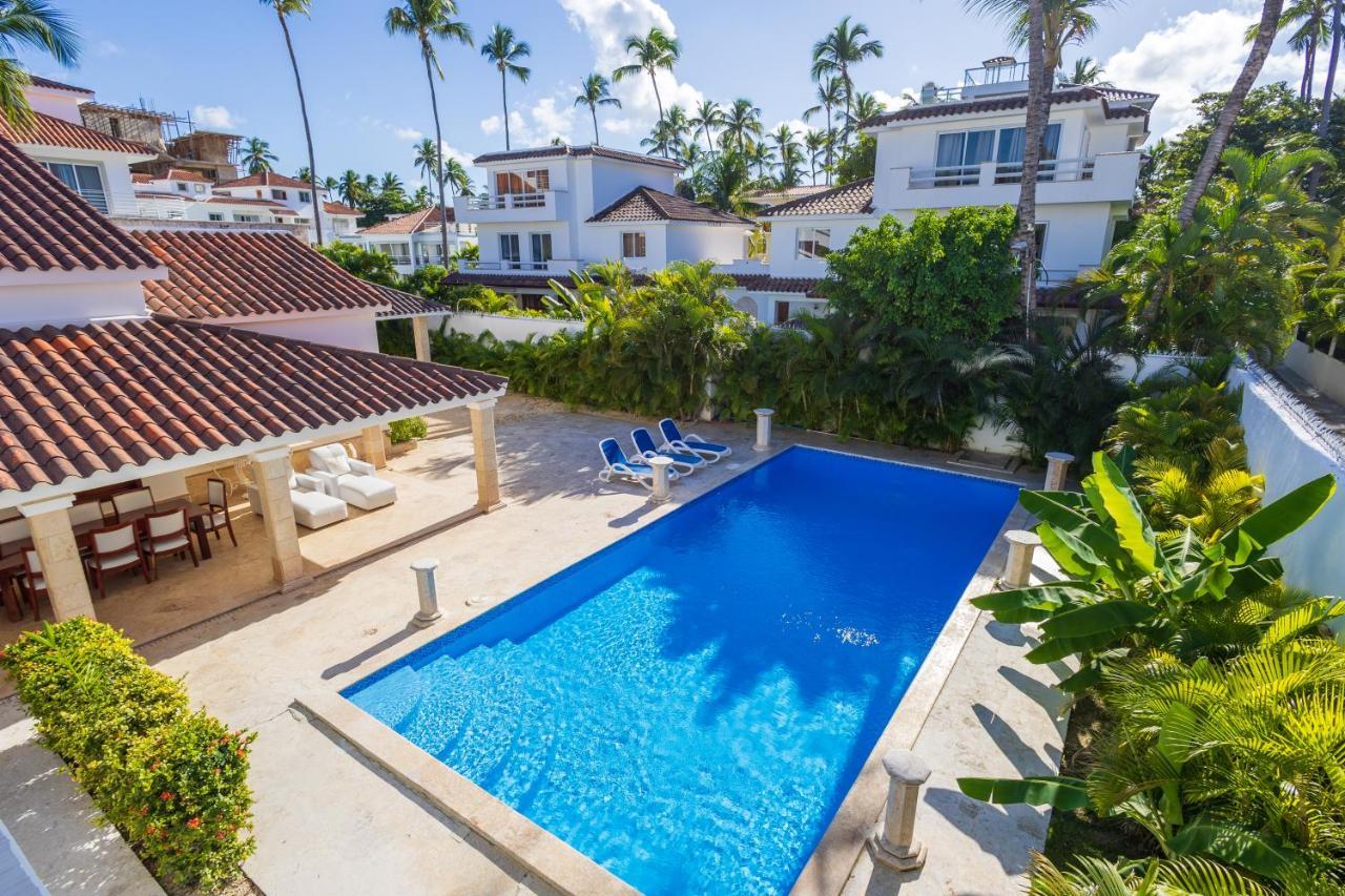 Huge 8-bedroom With Private Pool - Corales Villa Punta Cana