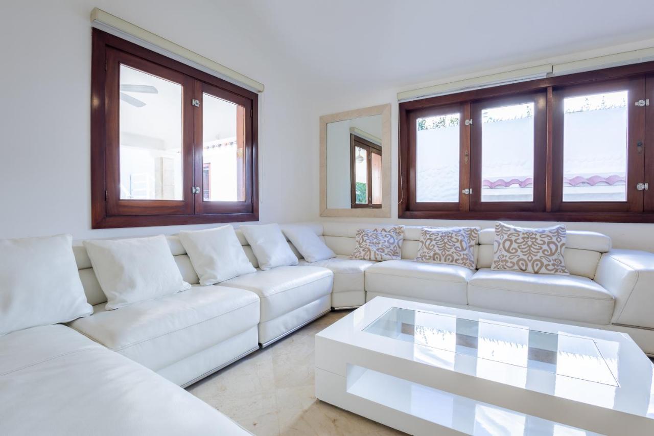 Huge 8-bedroom With Private Pool - Corales * Punta Cana