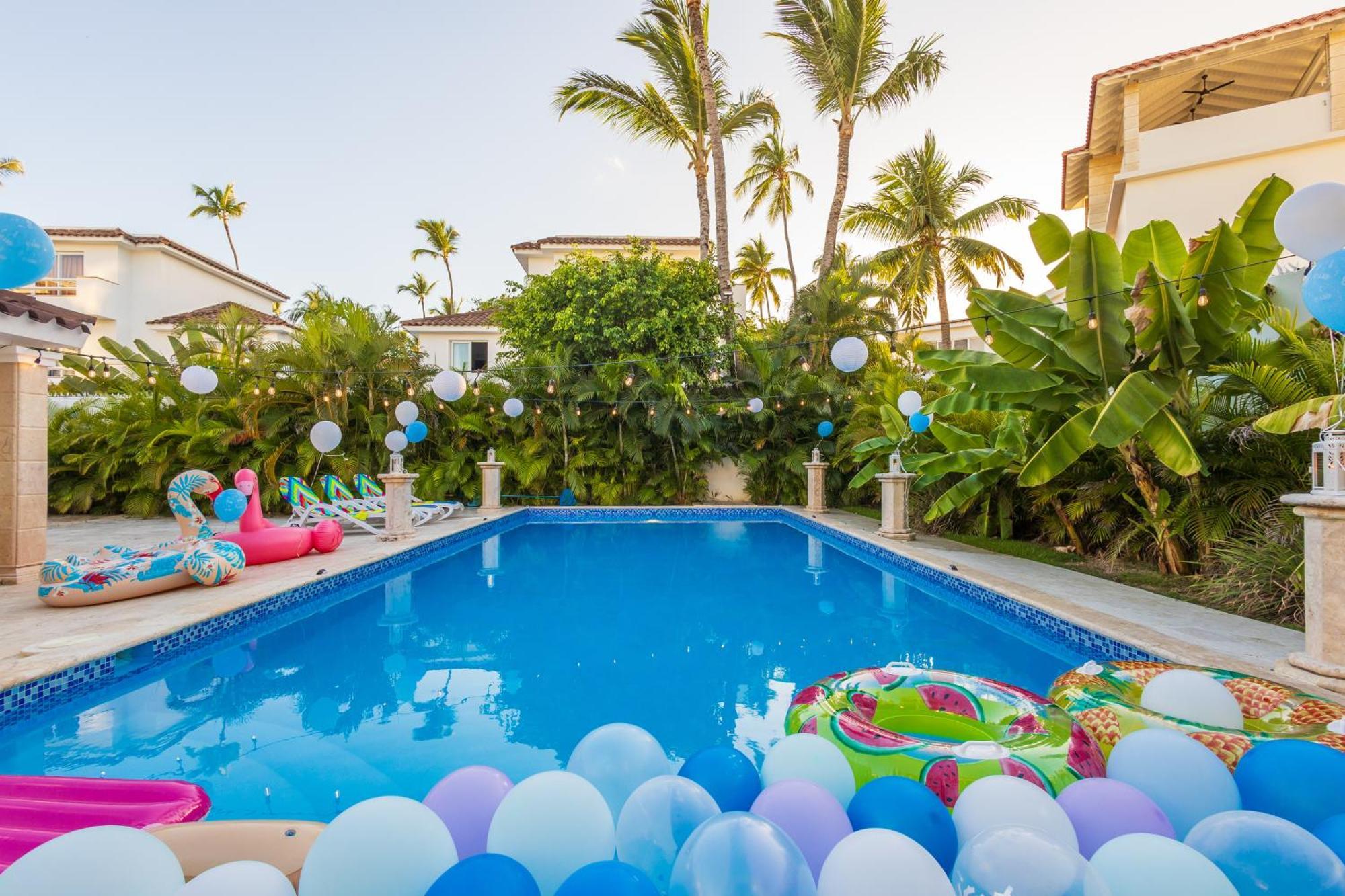 Villa Huge 8-bedroom With Private Pool - Corales *